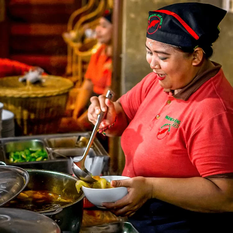 Sederet Fakta Menarik Warung Mak Beng Restoran Bali Paling Legendaris