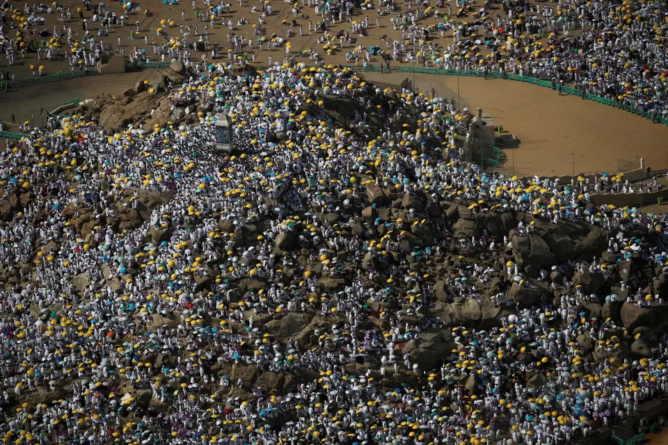 Selesai Wukuf Jamaah Haji Indonesia Mulai Meninggalkan Arafah Menuju