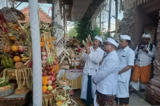 Stahn Mpu Kuturan Singaraja Bali Adakan Ritual Ngenteg Linggih Jawa Pos