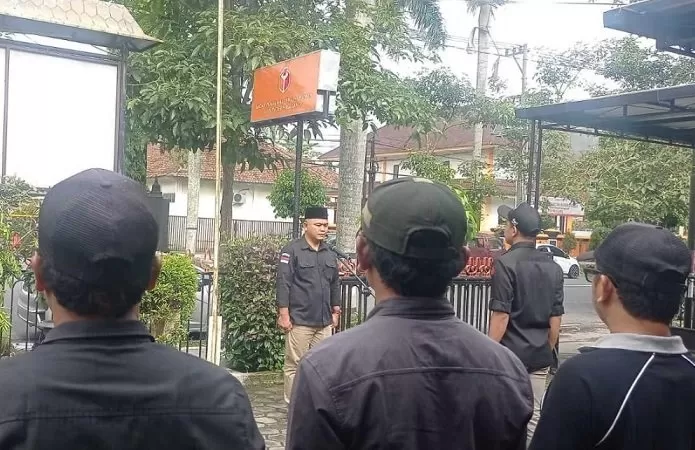 Bawaslu Kabupaten Magelang Patroli Kawal Hak Pilih Di Pasar Borobudur