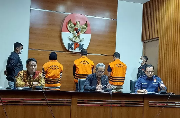 Bupati Meranti Diduga Suap Auditor Bpk Riau Agar Bisa Raih Predikat Wtp