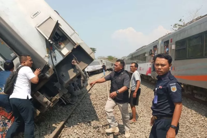 Imbas Argo Semeru Anjlok Di Jogjakarta Kereta Tujuan Jakarta Ini