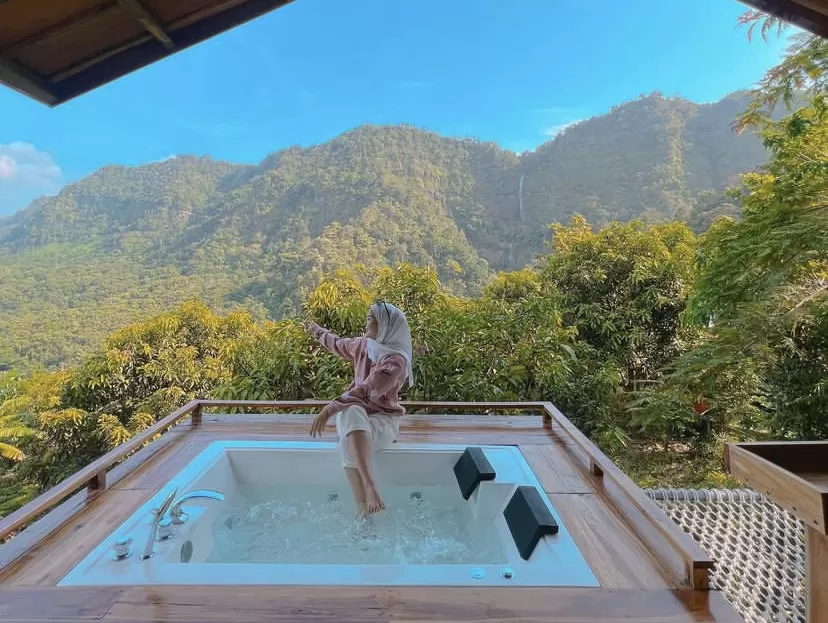 Keren Banget Glamping Di Sukabumi Ini View Kamarnya Langsung Menghadap