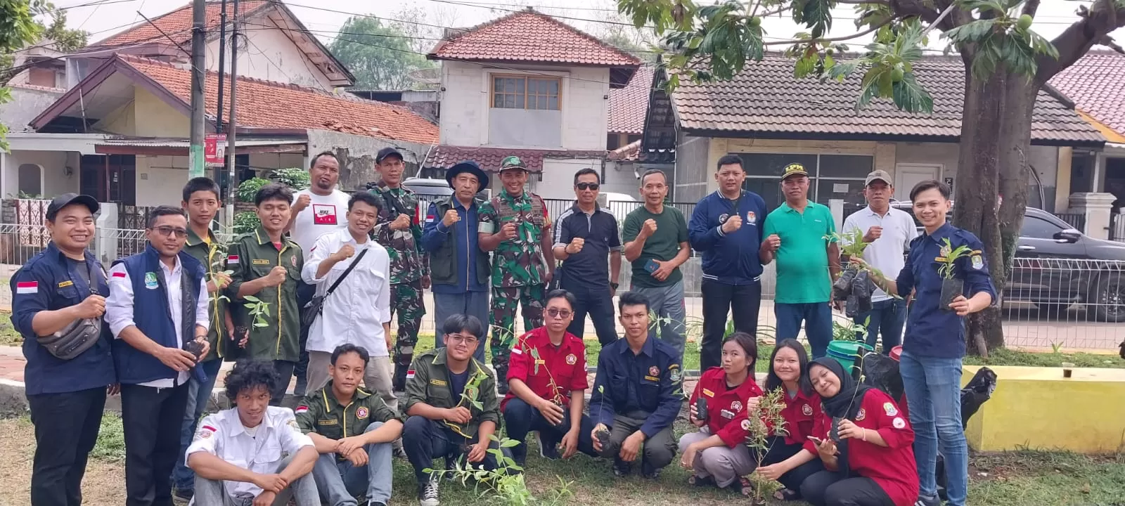 Program Pelestarian Lingkungan Karang Taruna Jatibening Baru Tanam