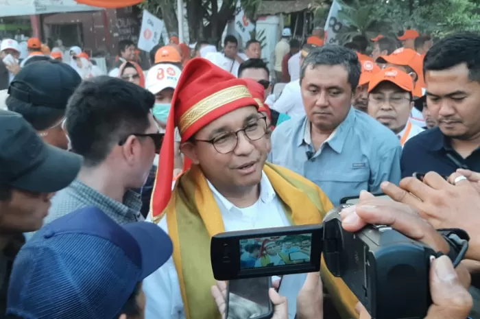 Anies Baswedan Tanggapi Tentang Isu Dua Poros Di Pilpres 2024 Pojok