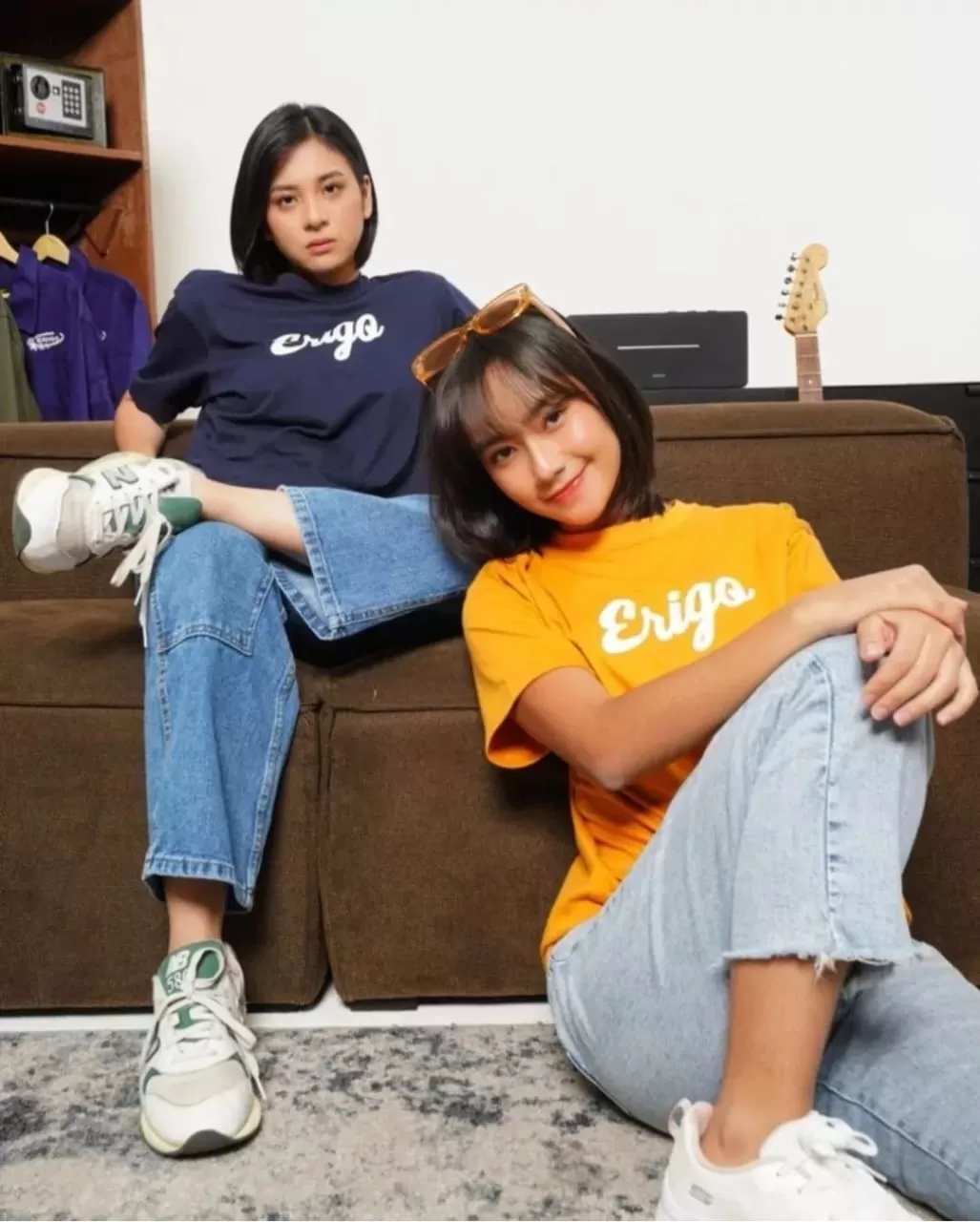 Perdana Pandu Sesi Live Streaming Shopee Live Si Cantik Zee Dan Freya