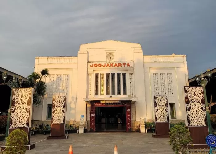 Menelusuri Jejak Sejarah Dan Cerita Masa Lalu Melalui Stasiun Stasiun