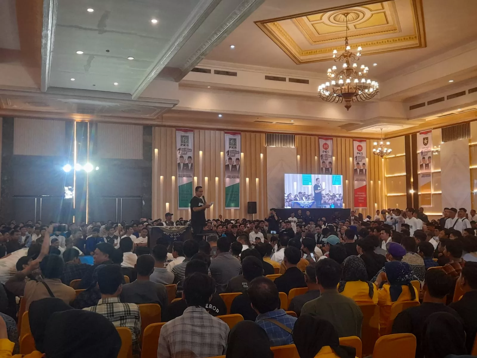 Tanyo Bang Anies Dialog Anies Baswedan Bersama Mahasiswa Di Jambi