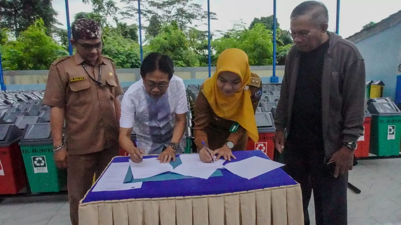 Ajak Warga Lakukan Pemilahan 136 Tong Sampah Didistribusikan Kaltim Post