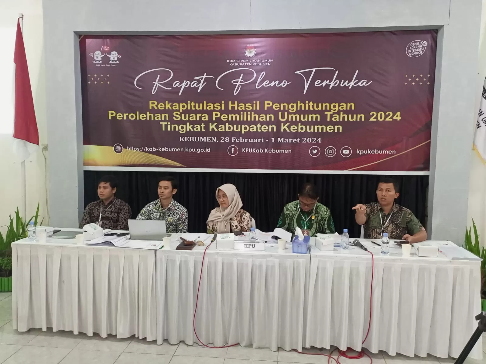 Kpu Kebumen Selesaikan Rekapitulasi Perolehan Suara Pemilu Radar