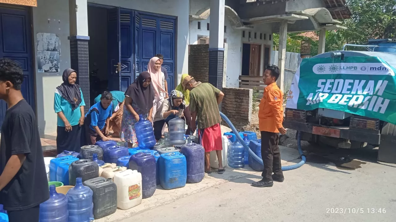 170 000 Liter Air Bersih Didistribusikan Ke 11 Desa Yang Kekeringan Di