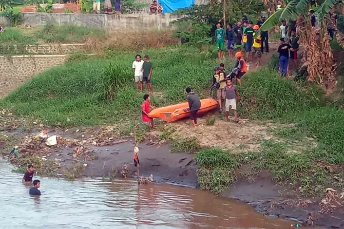 Mandi Di Sungai Dua Bocah TK Di Pasuruan Hanyut Radar Bromo