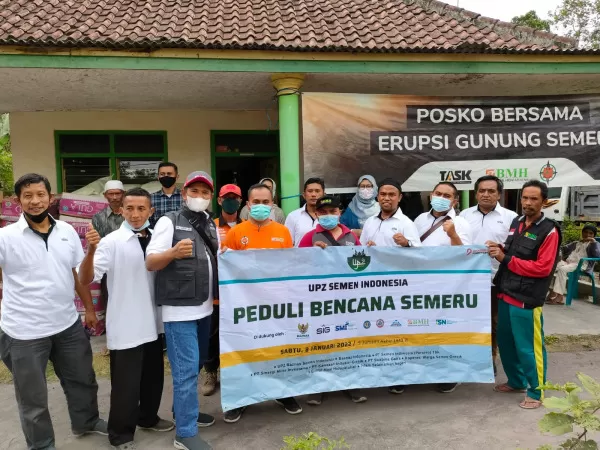 Upz Semen Indonesia Salurkan Bantuan Kemanusiaan Erupsi Gunung Semeru