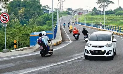 Jembatan Tunggulmas Akhirnya Buka Sepekan Untuk Bahan Evaluasi Radar