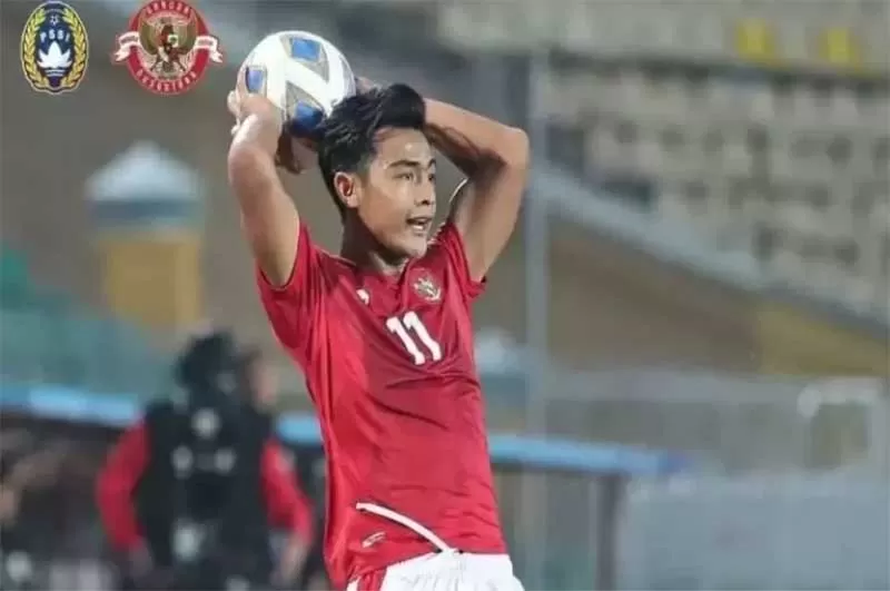 Debut Starter Momen Pratama Arhan Beri Assist Lemparan Jauh Riau Pos