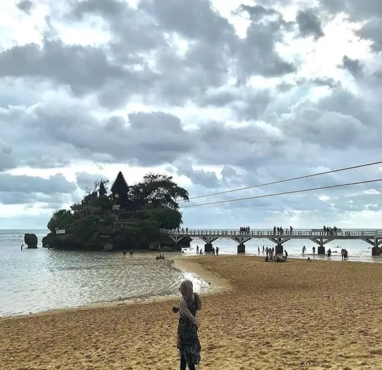 Ayo Berlibur Foto Pesona Wisata Pantai Balekambang Malang Yang