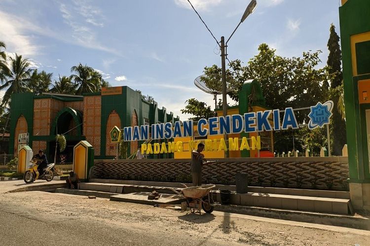 15 Sekolah Terbaik 2022 Kabupaten Bogor Berdasarkan Nilai UTBK SMAS