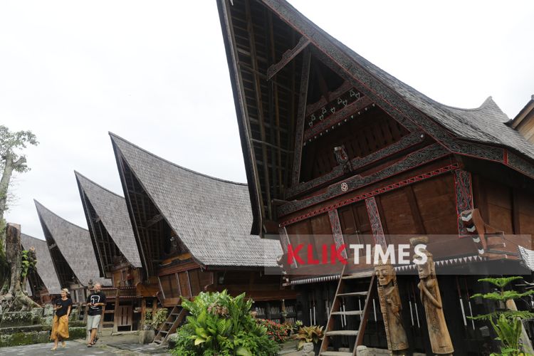 Kapal Pinisi Jadi Daya Tarik Baru Wisata Danau Toba Klik Times