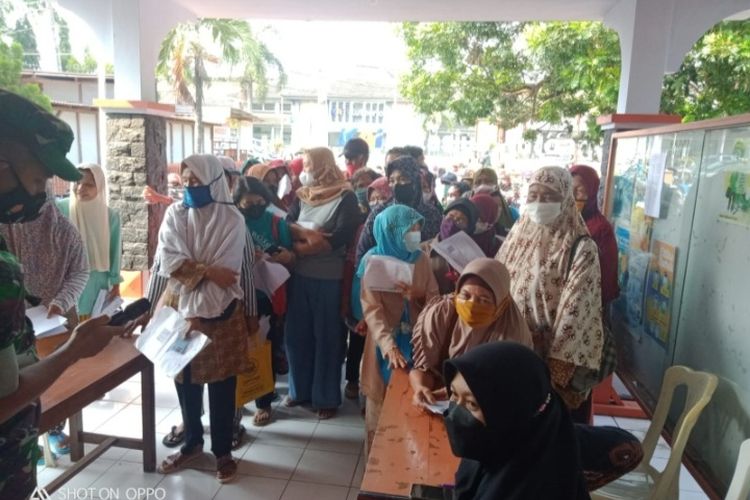 KPM Jabar Dan Jateng Sujud Syukur Bansos BPNT Tahap 2 Rp 400 000 Cair