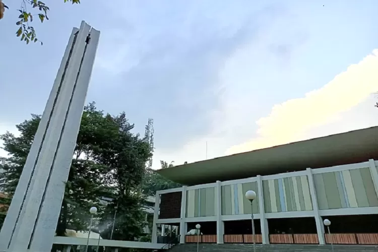 Filosofi Arsitektur Dan Sejarah Masjid Salman ITB Ayo Bandung