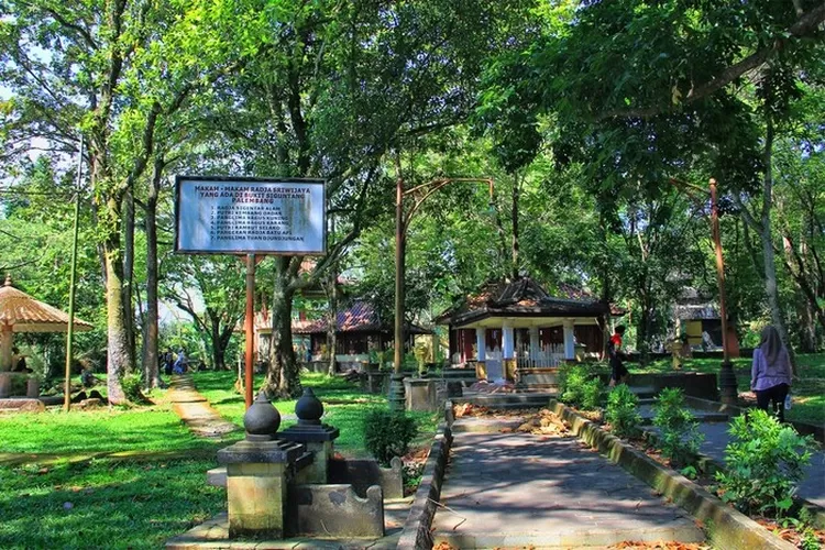 Bukit Siguntang Destinasi Wisata Sejarah Yang Keramat Di Palembang