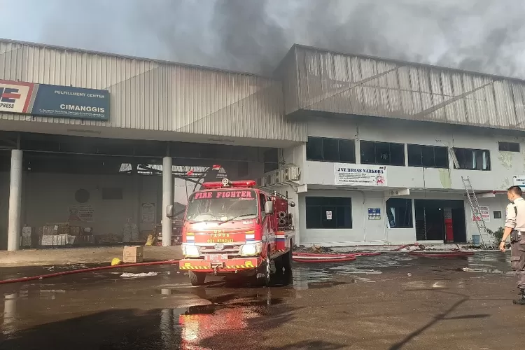 Kebakaran Gudang JNE Cimanggis Depok Begini Nasib Paket Pelanggan