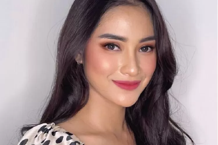 BIODATA Devina Kirana Agama Umur Akun Instagram Profil Lengkap Devina Kirana Ayu Yang Diburu