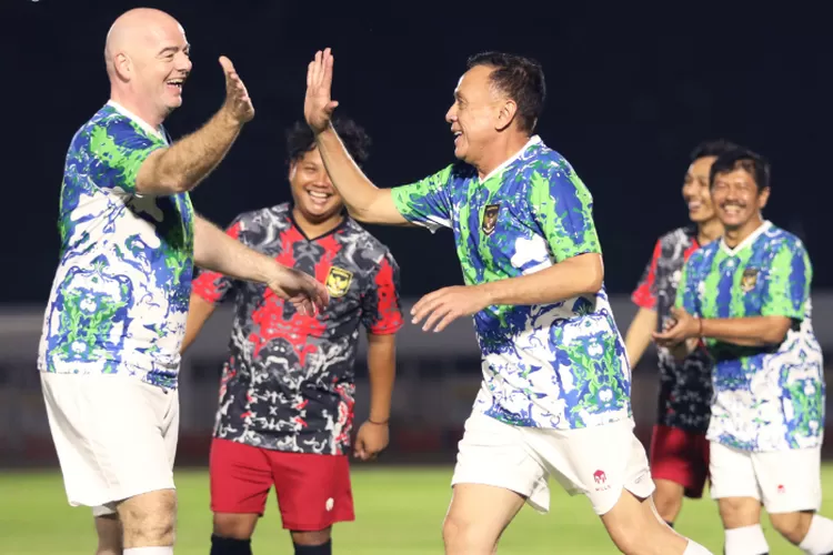 Pssi Main Bola Bareng Presiden Fifa Di Stadion Madya Jakarta Bagian