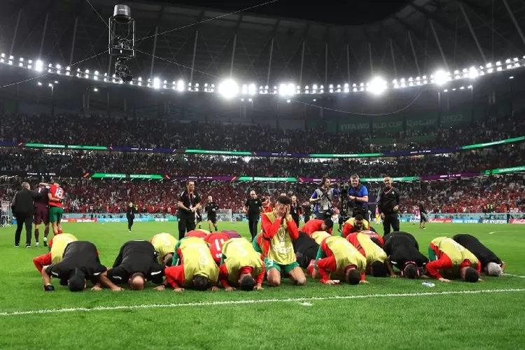 Selebrasi Sujud Syukur Timnas Maroko Usai Pulangkan Spanyol Bonser News