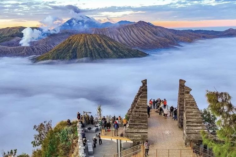 Rekomendasi Lokasi Wisata Menakjubkan Di Gunung Bromo Cocok Nih Buat Libur Natal Dan Tahun