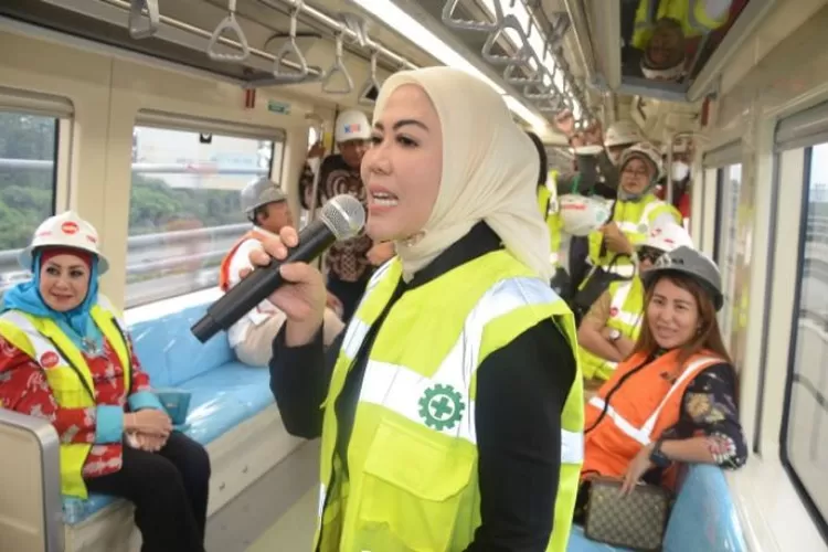 Kereta Light Rail Transit Lrt Jabodebek Akan Beroperasi Tahun Ini