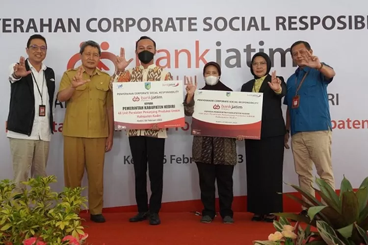 Bank Jatim Bantu Peralatan Penunjang Produksi Ratusan Umkm Kabupaten