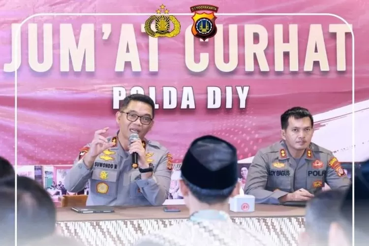 Polda Diy Mengadakan Agenda Jumat Curhat Salah Seorang Warga Minta