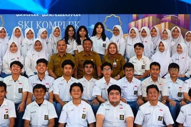 Sekolah Terbaik Versi Nilai Utbk Kota Surabaya Ternyata Yang