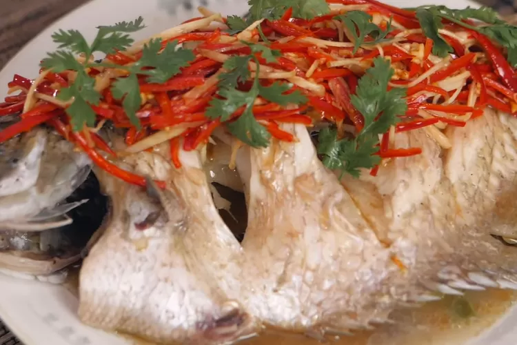 Resep Ikan Steam Hongkong Ala Ade Koerniawan Yang Endul Banget Pas