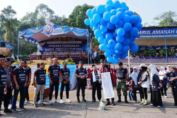 Bupati Kendal Buka Turnamen Sepak Bola Darul Amanah Cup U Se Pulau