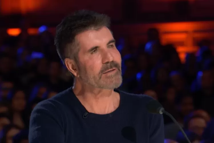 Dianggap Terlalu Lembek Simon Cowell Dituntut Mundur Setelah Berikan