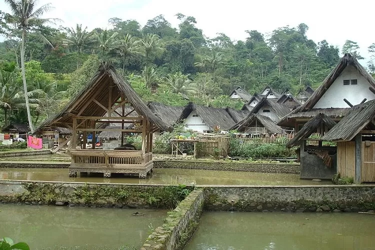 Wisata Budaya Di Kampung Naga Mengenal Tradisi Dan Kehidupan Sehari