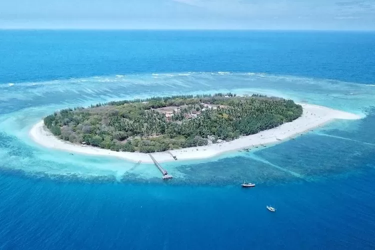 Menyelami Keindahan Bawah Laut Di Pulau Gili Labak Surga Bagi Para