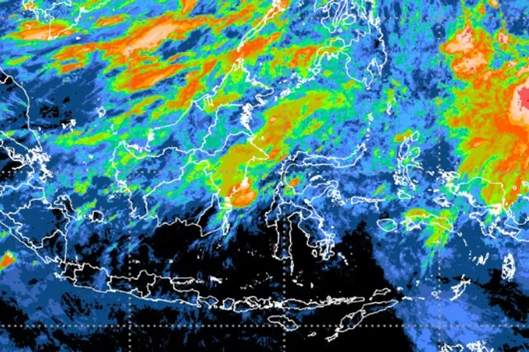 Prakiraan Cuaca Dari Bmkg Kota Jakarta Medan Dan Padang Pada Minggu