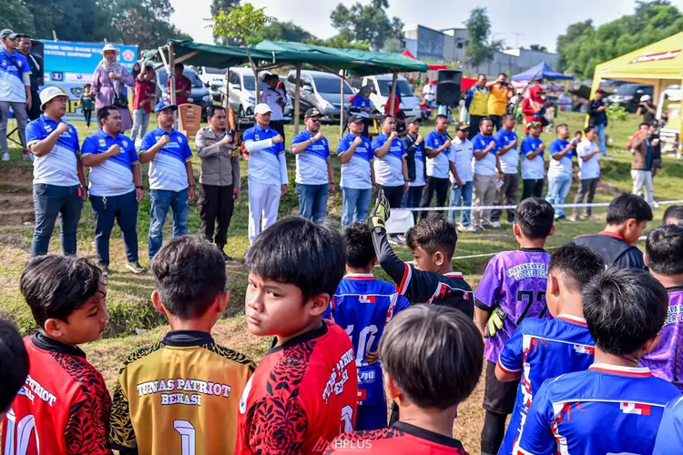 Karang Taruna Ciksel Gaungkan Cinta Sepakbola Usia Dini Tim Adu