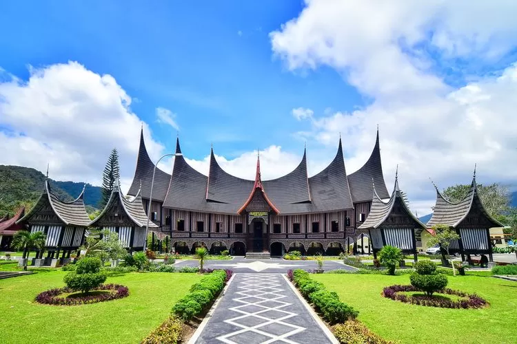 Inilah Rumah Di Sumatera Barat Yang Tahan Gempa Berusia Ratusan Tahun