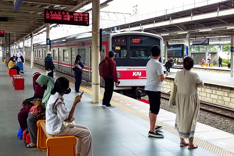 Naik Kereta Api Jarak Jauh Dari Jakarta Sekarang Bisa Dari Stasiun