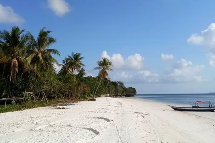 Yang Terkecil Dan Indah Dari Wakatobi Pulau Tomia Akurat