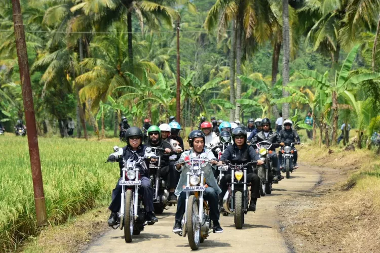 Potret Menteri Pupr Basuki Hadimuljono Dampingi Jokowi Resmikan Tol