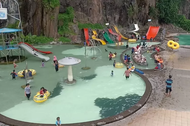 Kolam Renang Hits Di Soreang Pesona Nirwana Waterpark Bandung