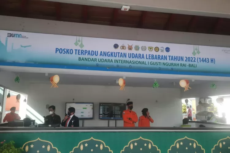 Naik Penumpang Yang Terlayani Di Bandara Ngurah Rai Selama Libur