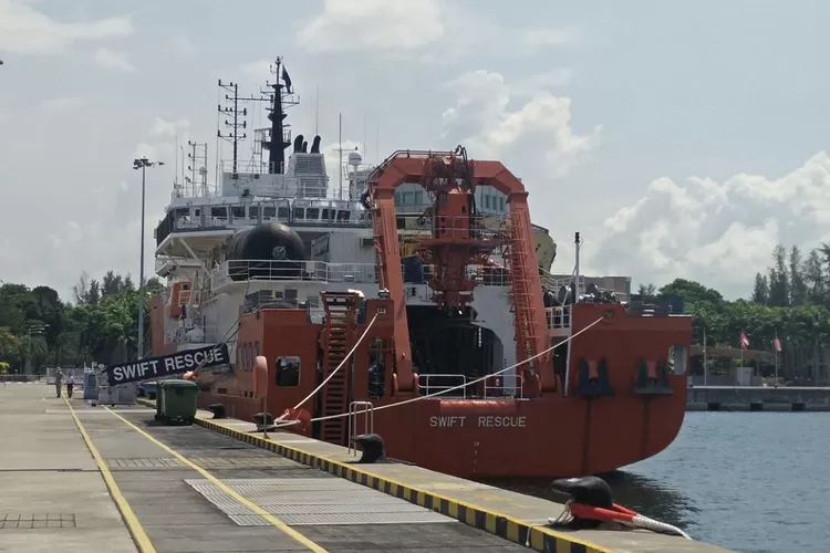 Kapal Singapura Mv Swift Rescue Bantu Evakuasi Kri Nanggala