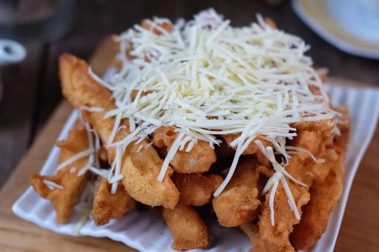 Resep Pisang Keju Crispy Yang Renyah Tahan Lama Ini Caranya