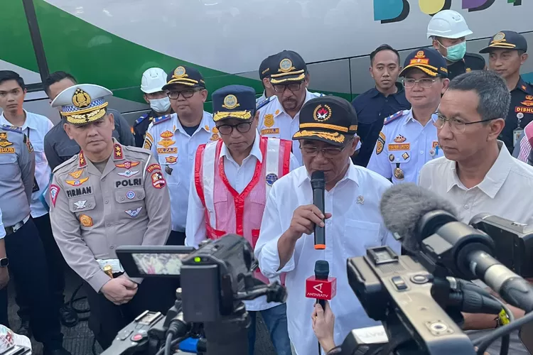 Menko PMK Pastikan Terminal Kampung Rambutan Siap Layani Pemudik